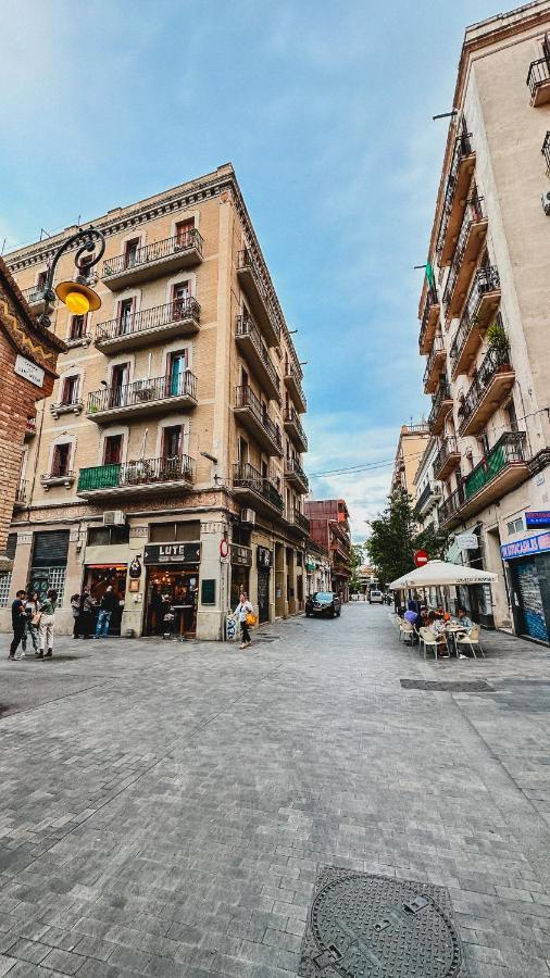 Agradable Piso Compartido Appartamento Barcellona Esterno foto