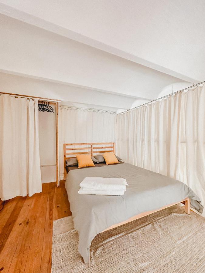Agradable Piso Compartido Appartamento Barcellona Esterno foto